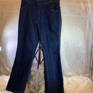 *** 3 for $15 *** Comfort Action Sports Straight Leg Jeans